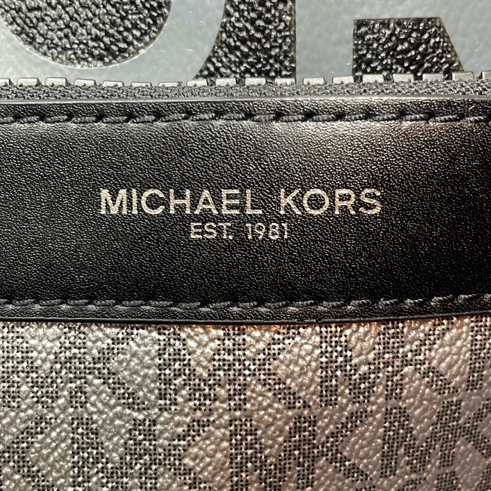 Michael Kors MK Unisex Jet Set Metallic Color Block Signature Logo Backpack - Picture 5 of 16